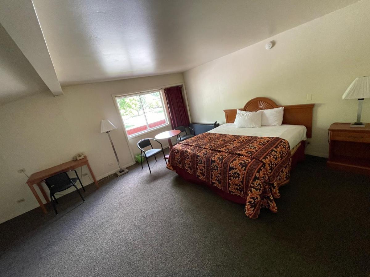 Vibe Inn - Whirlpools Suites - Lyons Zewnętrze zdjęcie