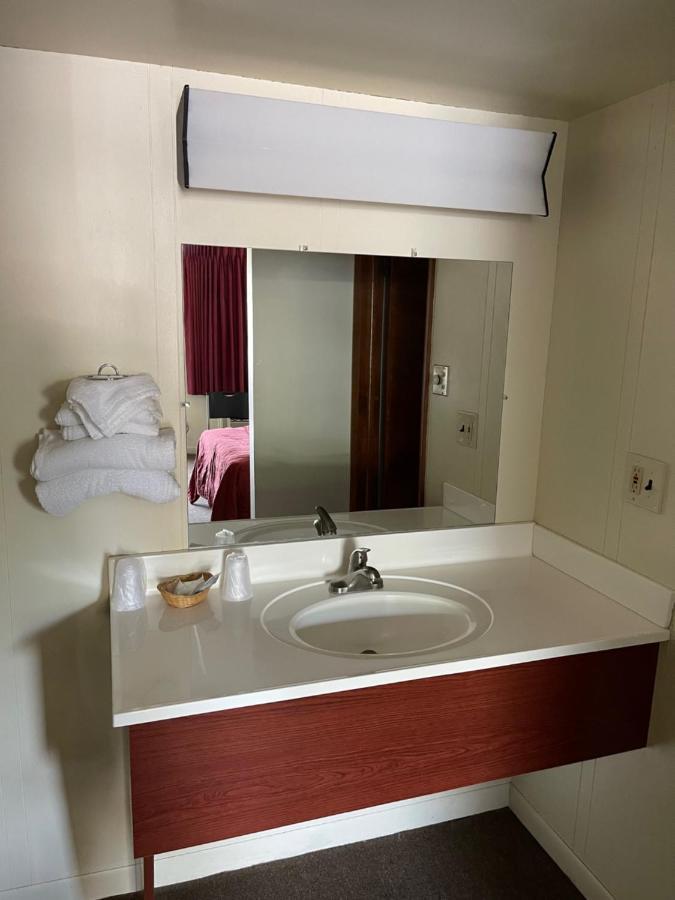 Vibe Inn - Whirlpools Suites - Lyons Zewnętrze zdjęcie