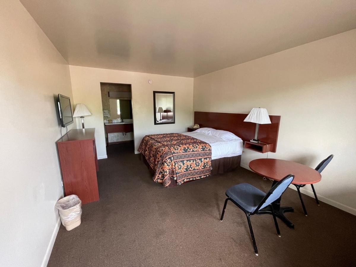 Vibe Inn - Whirlpools Suites - Lyons Zewnętrze zdjęcie